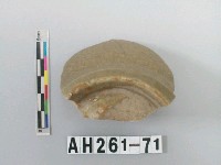 藏品(龍泉青瓷罐底部殘片)的圖片